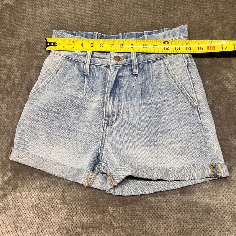 NWT Urban Daizy Womens High Waist Paperbag Denim Shorts Light Wash Blue Size M - Picture 4 of 8